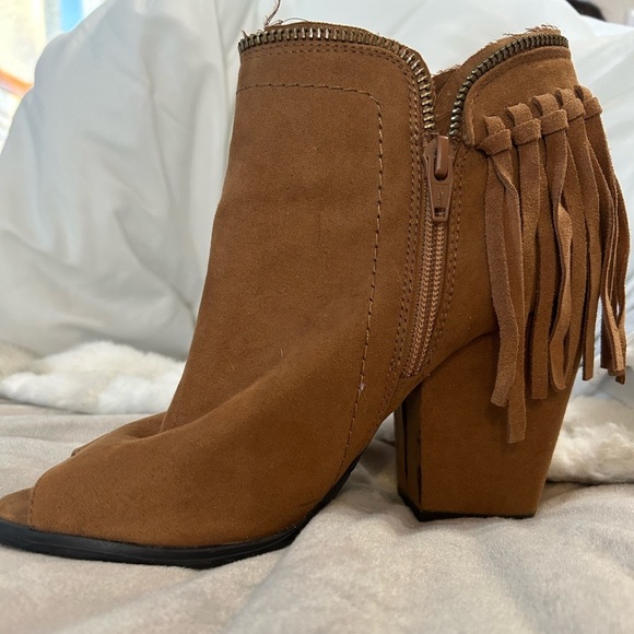 DV by Dolce Vita Shoes - Women’s open DV open toed frindge Booties
